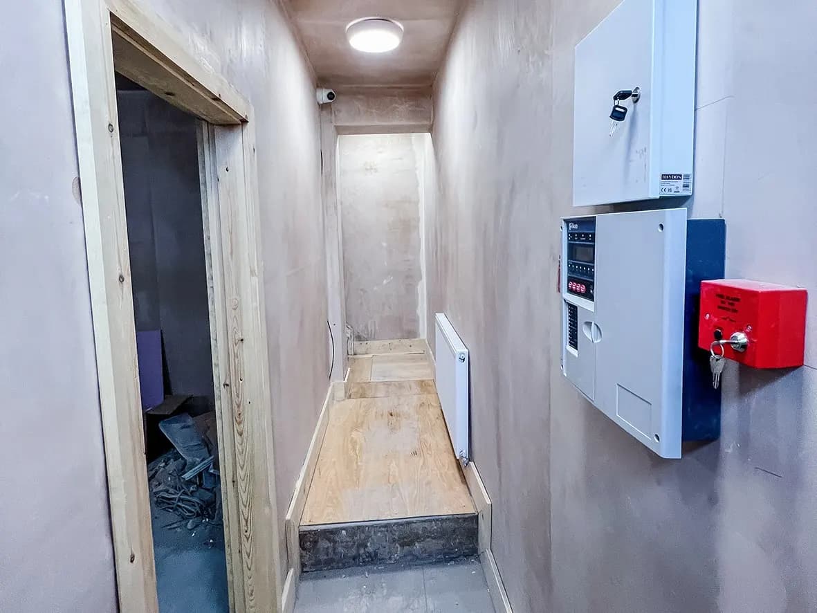75% · plastering complete