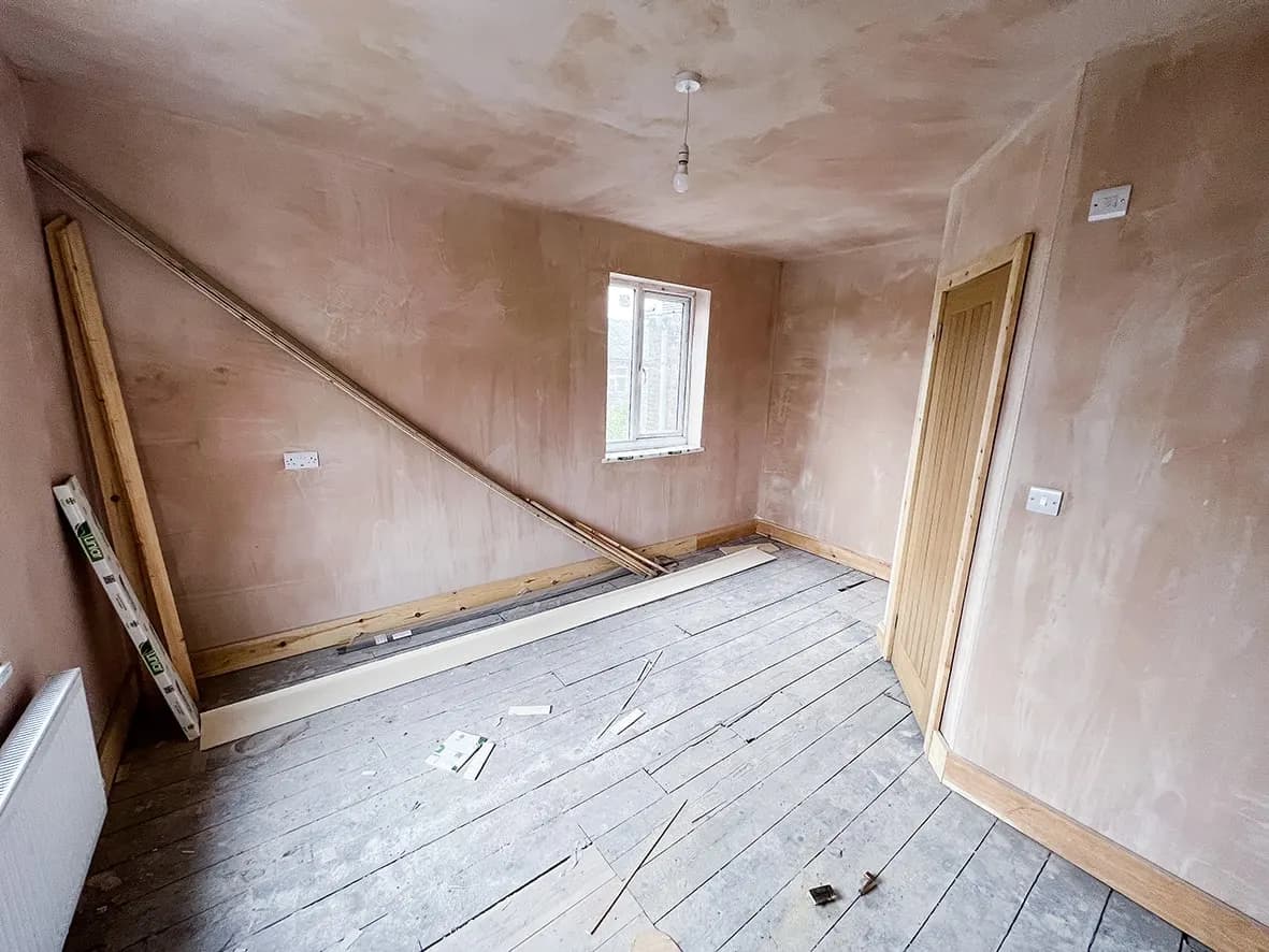 75% · communal space close