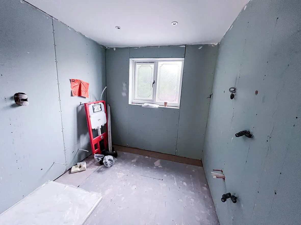 90% · master suite finishing