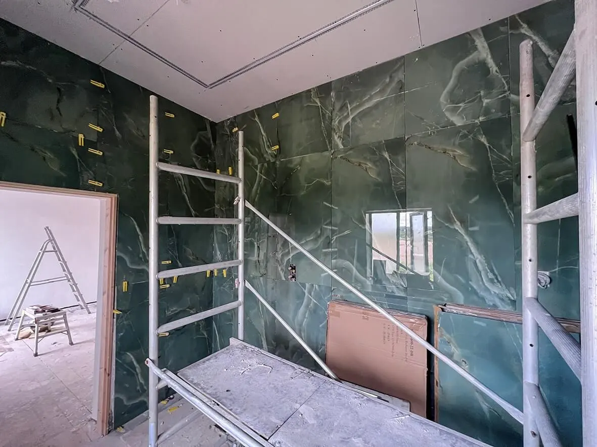 75% · kitchen partly installed