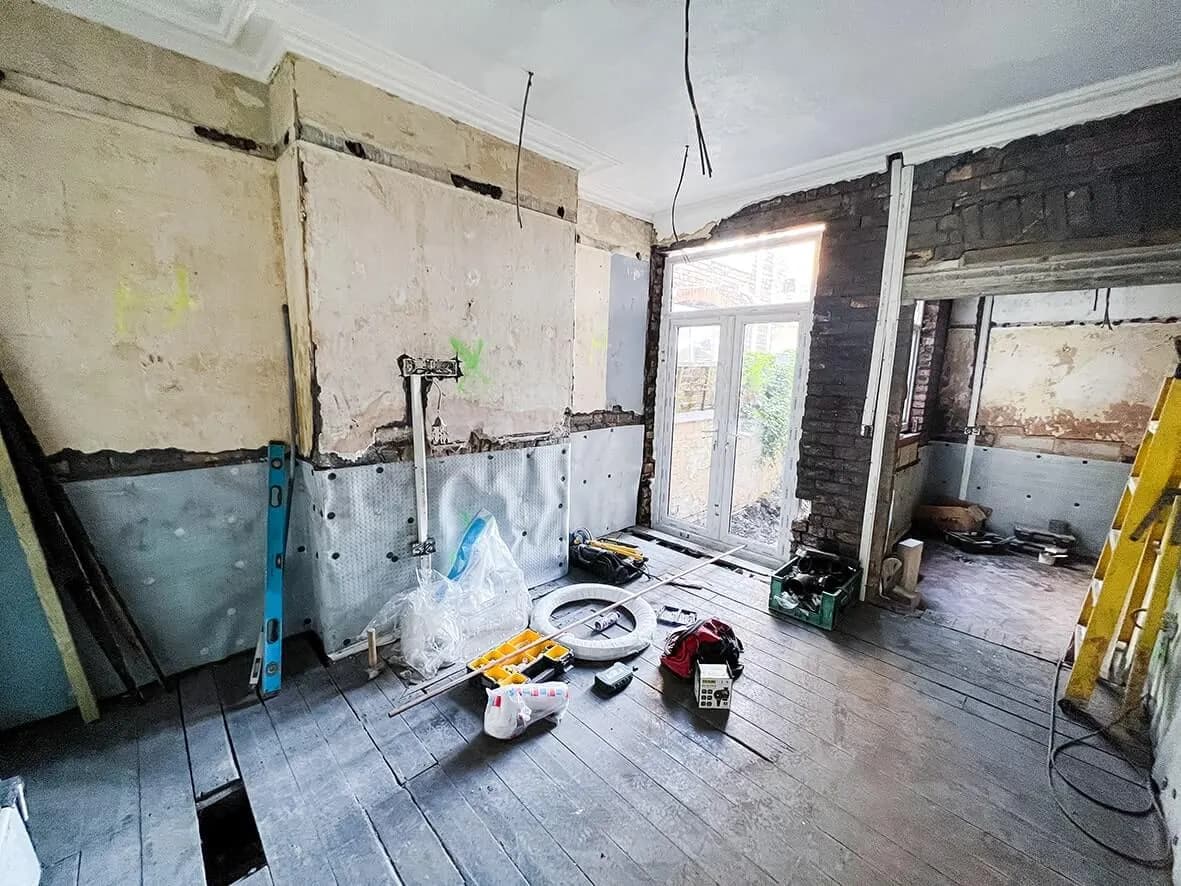 50% · studio room layout