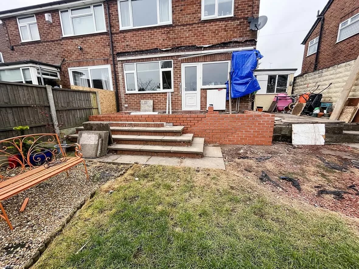25% · first brickwork courses