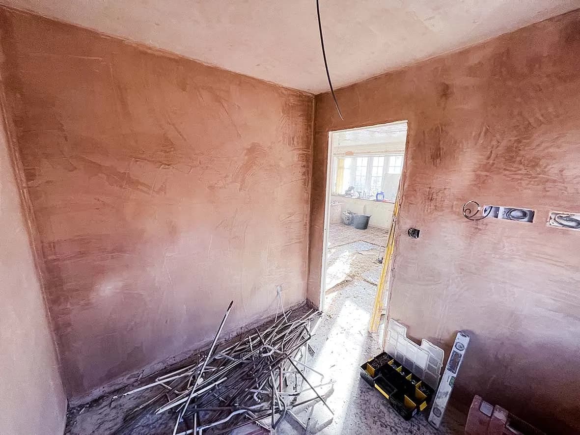 25% · open-plan footprint visible