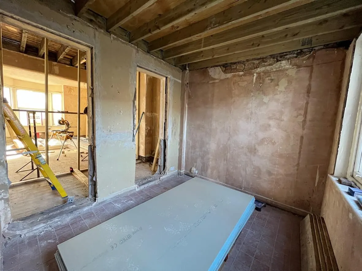 25% · en-suite locations marked