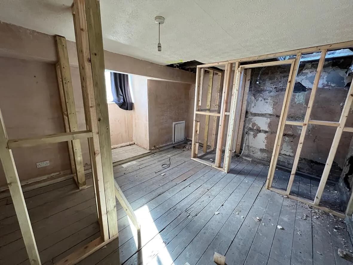 25% · upstairs progress