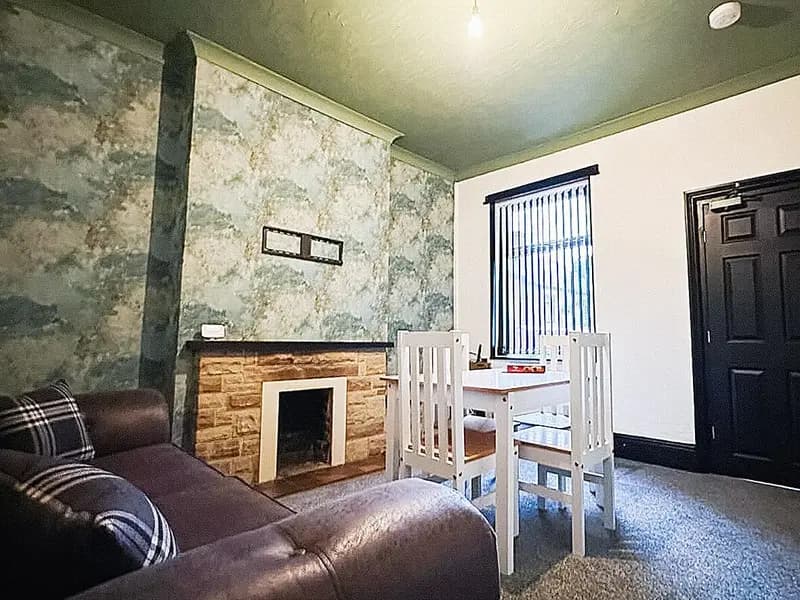 4-bed HMO / serviced accommodation conversion in Silverdale